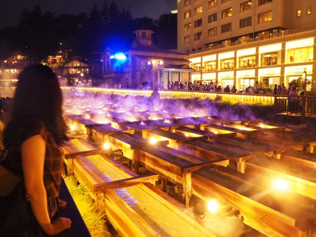 草津温泉　幻想的な風景